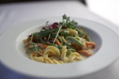 Fusilli tricolori al gorgonzola e rucola / Trójkolorowy makaron fusilli w sosie z sera gorgonzola z rukolą