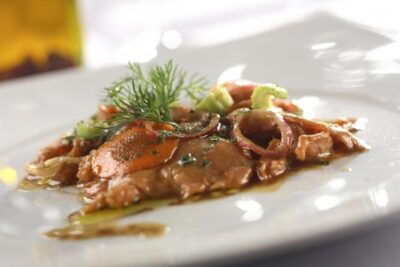 Salmone in aceto balsamico/ Plastry łososia marynowane w occie balsamicznym